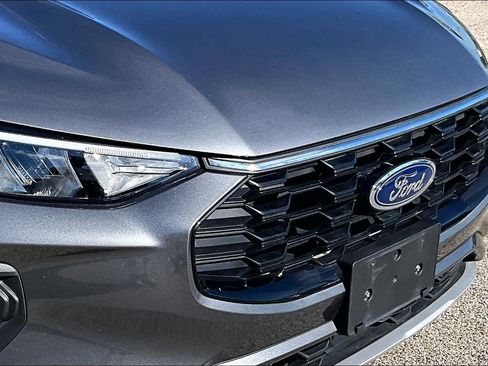 Used 2024 Ford Escape ST-Line w/ Tech Pack #1 FWD image 30