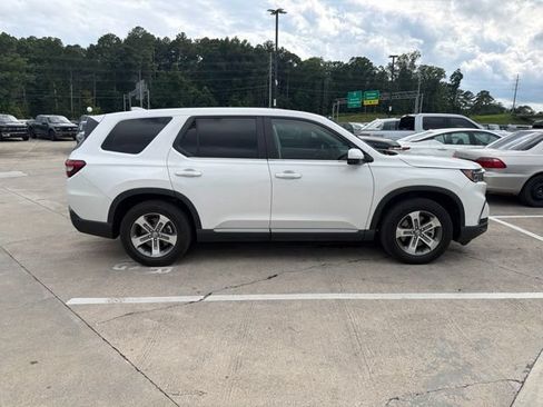 Used 2023 Honda Pilot EX-L image 7