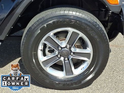 Used 2021 Jeep Wrangler Unlimited Sahara AWD/4WD image 8