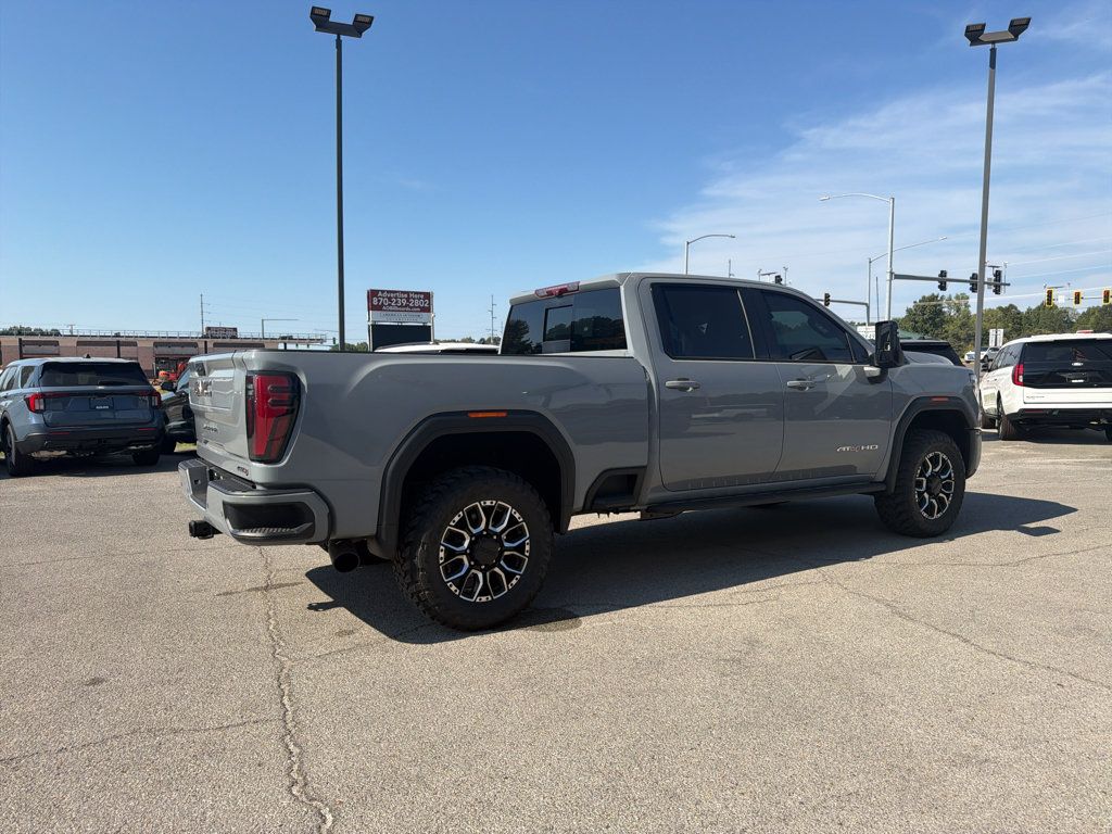 Used 2024 GMC Sierra 2500 AT4 w/ AT4 Premium Plus Package AWD/4WD image 5