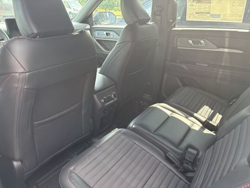 New 2026 Ford Explorer ST-Line w/ ST-Line Street Pack AWD/4WD image 10