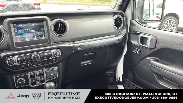Used 2022 Jeep Gladiator Sport AWD/4WD image 24