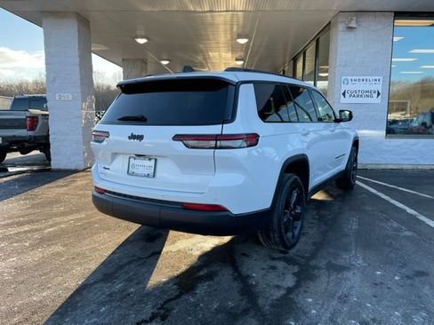 Used 2023 Jeep Grand Cherokee L Laredo image 6