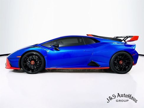 Used 2023 Lamborghini Huracan STO image 4