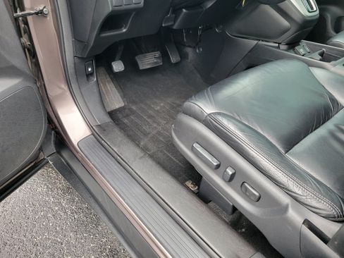 Used 2014 Honda CR-V EX-L image 23