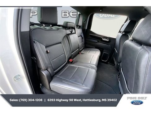 Used 2026 GMC Sierra 1500 SLT image 21