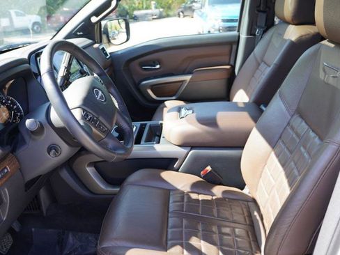 Used 2024 Nissan Titan Platinum Reserve w/ Moonroof Package image 4