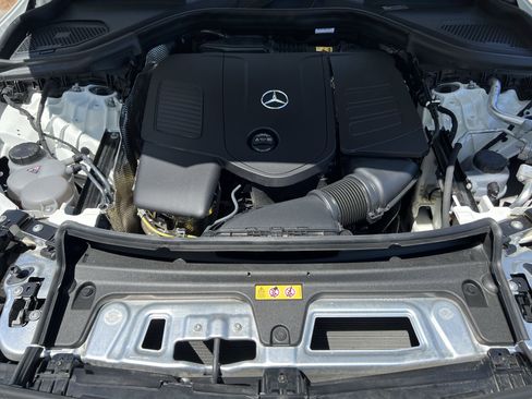 Certified 2025 Mercedes-Benz GLC 300 4MATIC image 36