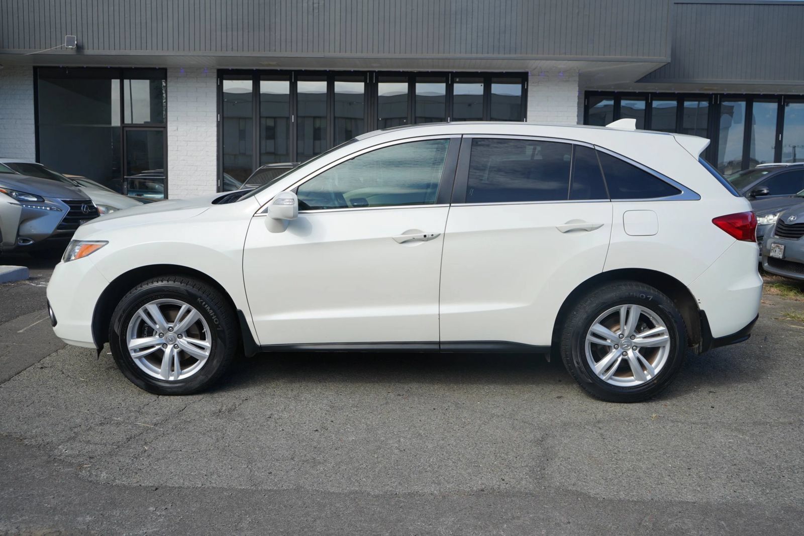 Used 2014 Acura RDX w/ Technology Package FWD image 2
