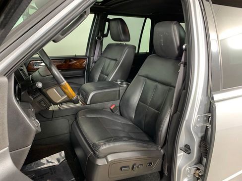 Used 2012 Lincoln Navigator L 4WD image 24
