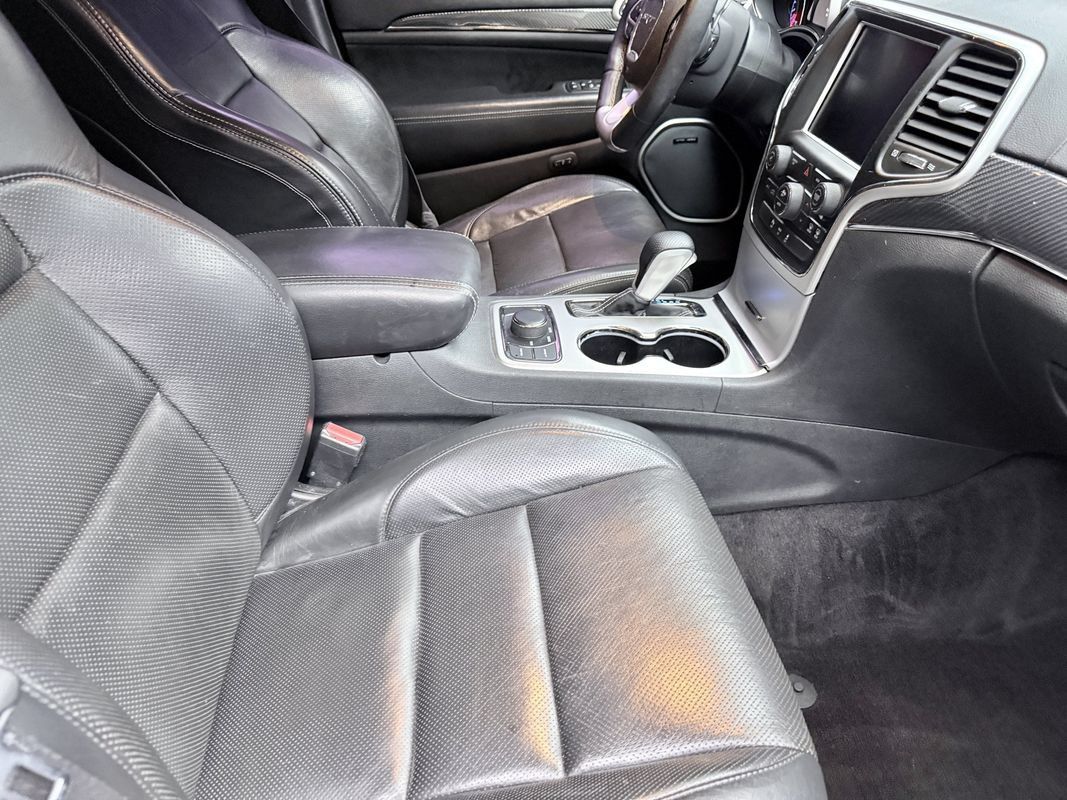 Used 2016 Jeep Grand Cherokee SRT AWD/4WD image 12