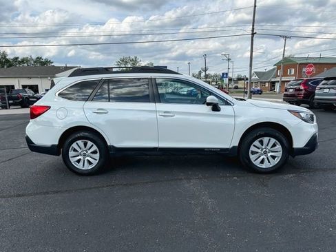 Used 2019 Subaru Outback 2.5i Premium image 9