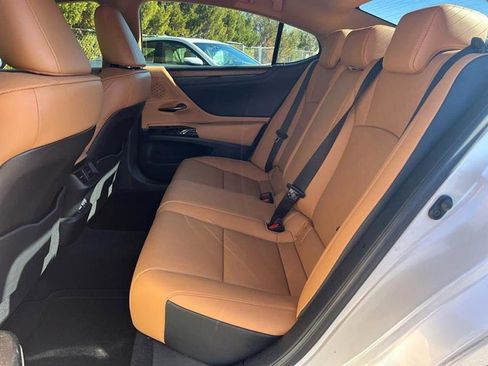 Used 2024 Lexus ES 350 Premium image 43