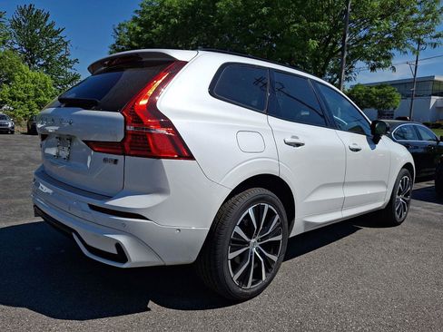 Certified 2023 Volvo XC60 B5 Plus w/ Climate Package AWD/4WD image 4