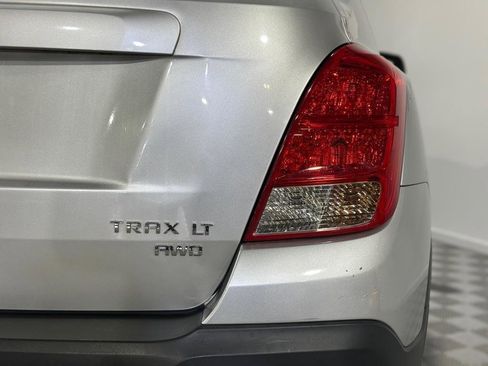 Used 2016 Chevrolet Trax LT w/ LT Convenience Package AWD/4WD image 29