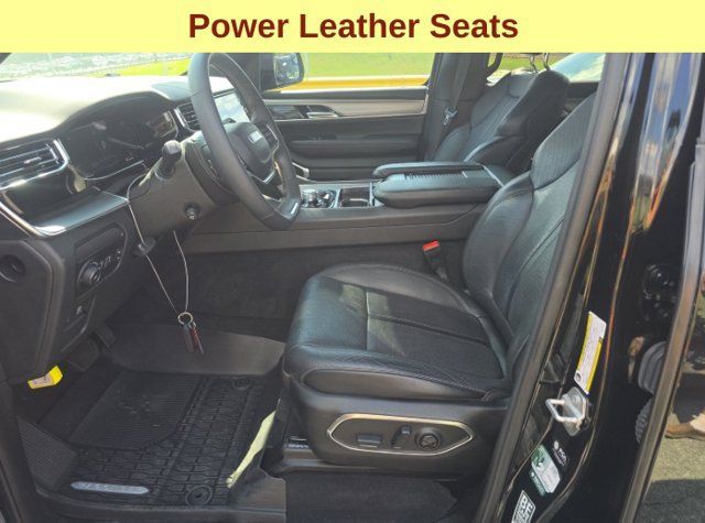 Used 2023 Jeep Wagoneer Series II AWD/4WD image 13