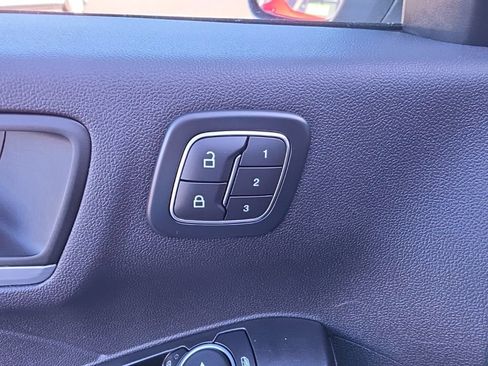 Used 2025 Ford Escape Platinum AWD/4WD image 24