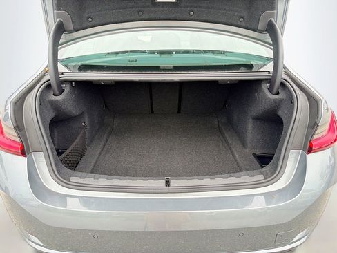 Certified 2024 BMW 330i xDrive Sedan image 12