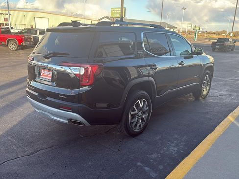 Used 2023 GMC Acadia SLE w/ Driver Convenience Package image 5