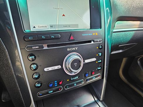 Used 2017 Ford Explorer Limited w/ Equipment Group 301A AWD/4WD image 26