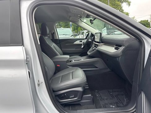 New 2026 Ford Explorer Active w/ Active Comfort Package AWD/4WD image 14