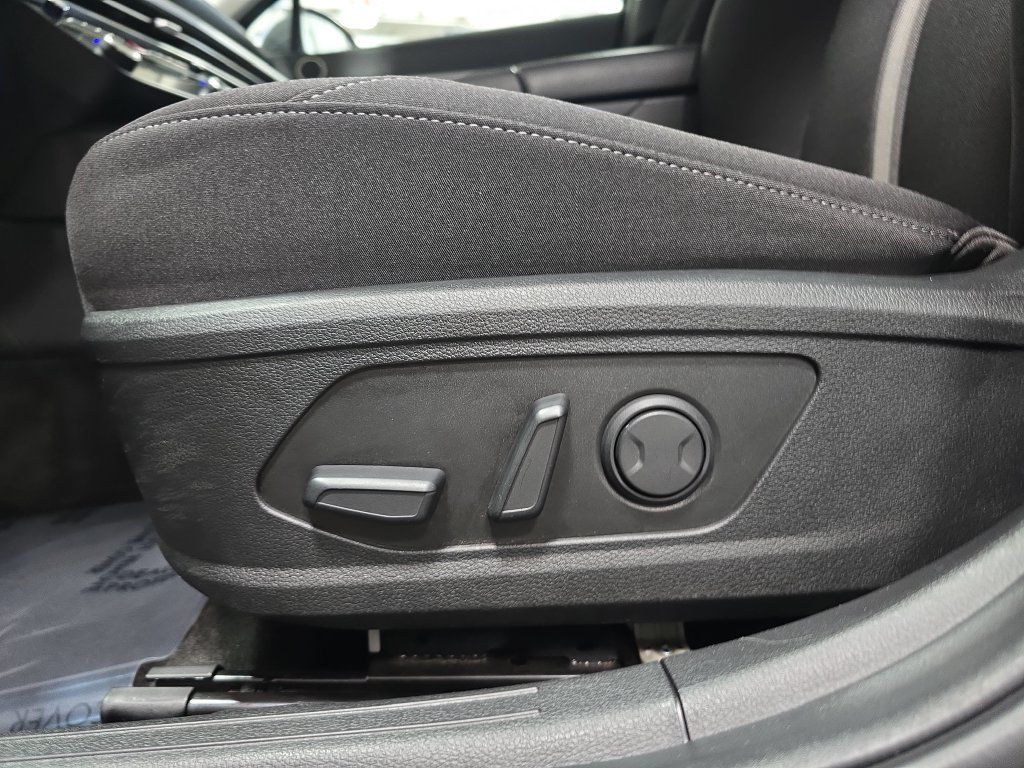 Used 2025 Hyundai Sonata SEL FWD image 27