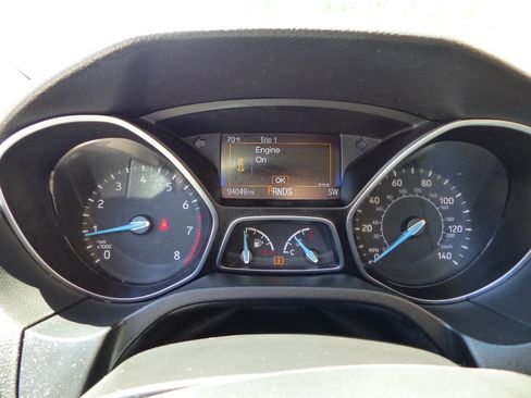 Used 2017 Ford Focus Titanium FWD image 29