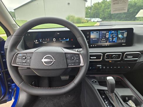 New 2026 Nissan Sentra SR w/ SR Premium Package FWD image 11