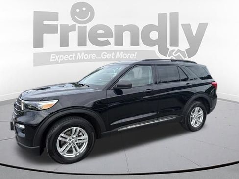 Used 2023 Ford Explorer XLT w/ Equipment Group 202A AWD/4WD image 2