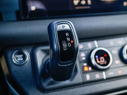 Used 2023 Land Rover Defender 110 S image 23