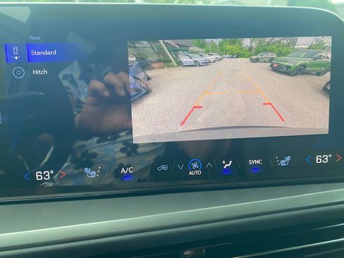 New 2025 Chevrolet Traverse LT w/ Midnight/Sport Edition image 12