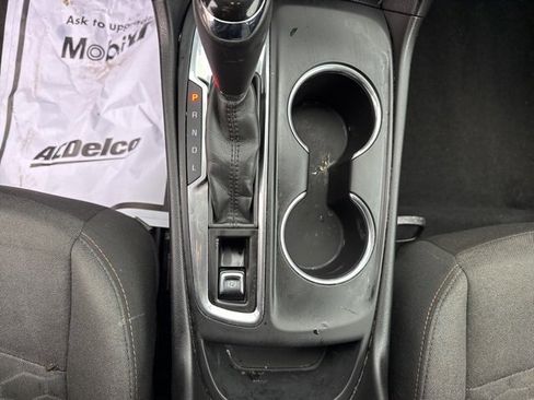 Used 2018 Chevrolet Equinox LT image 25