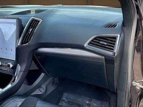 Used 2023 Ford Edge ST image 17