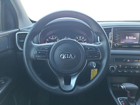Used 2018 Kia Sportage LX image 12