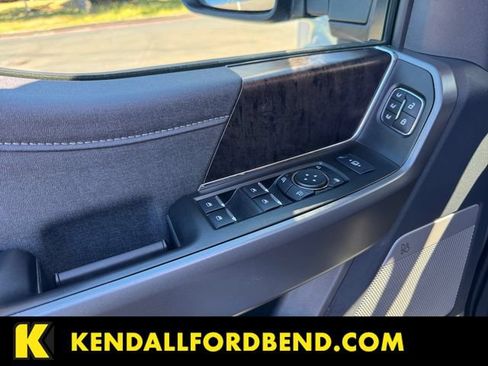 Used 2025 Ford F450 Lariat w/ FX4 Off-Road Package AWD/4WD image 11