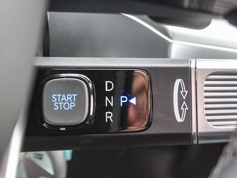 New 2026 Hyundai Ioniq 9 SE AWD/4WD image 26