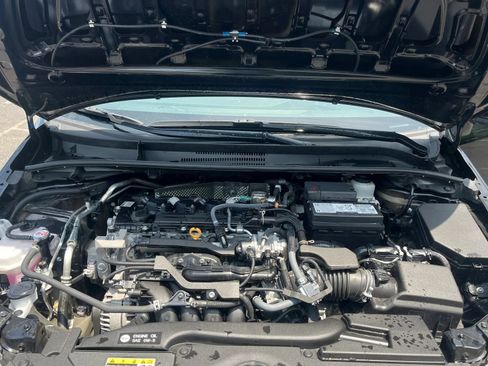 Used 2025 Toyota Corolla LE FWD image 30