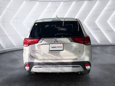 Used 2020 Mitsubishi Outlander SE image 5