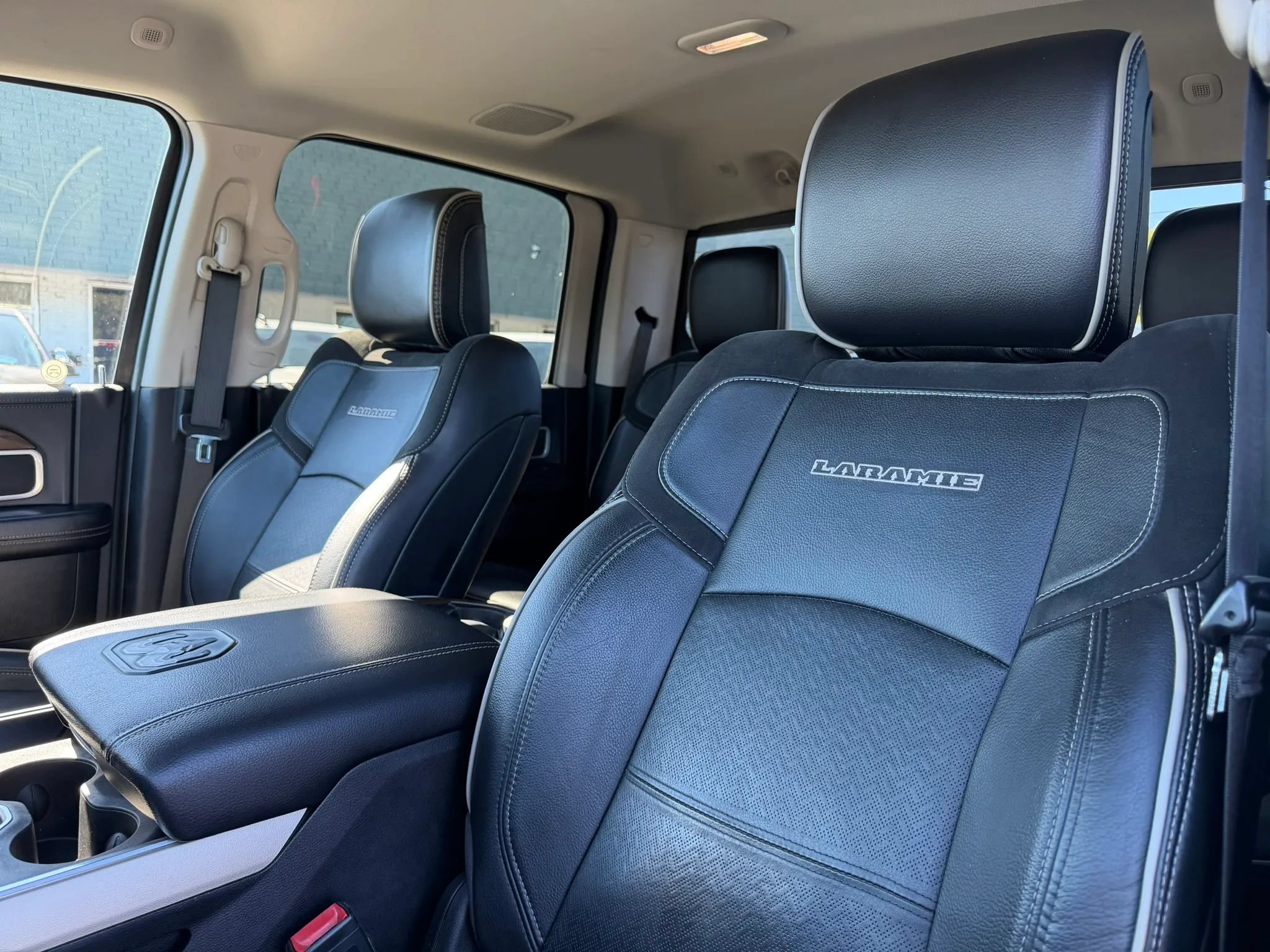 Used 2023 RAM 2500 Laramie AWD/4WD image 16