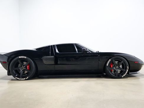 Used 2006 Ford GT RWD image 82