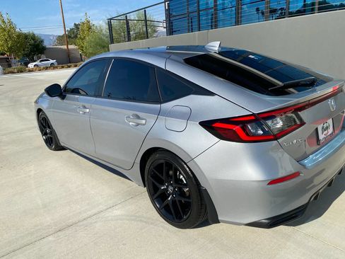 Used 2024 Honda Civic Sport image 4