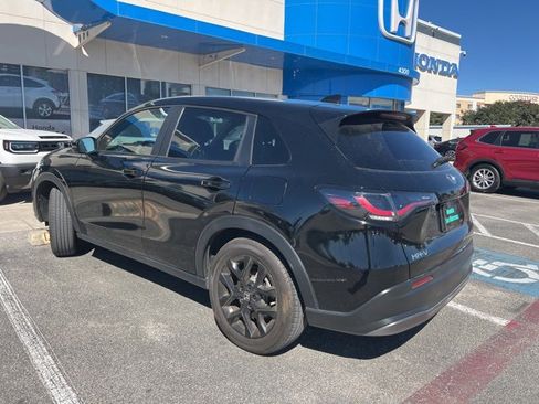 Used 2025 Honda HR-V Sport image 8