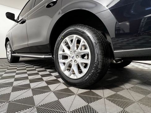 Used 2021 Ford Expedition XLT image 23