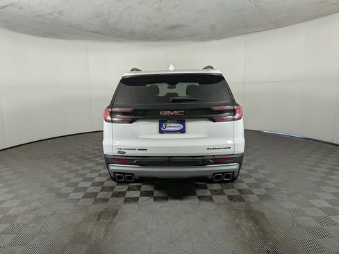 Certified 2025 GMC Acadia Elevation AWD/4WD image 9