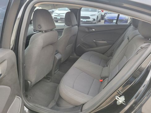 Used 2018 Chevrolet Cruze LT w/ Convenience Package image 23