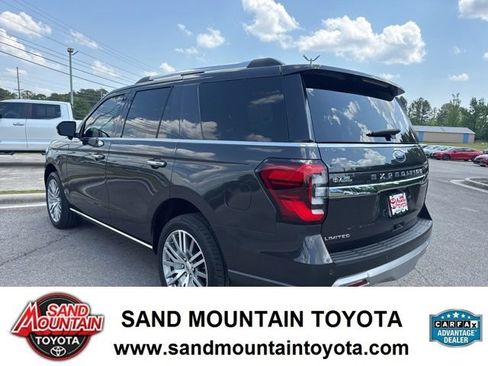 Used 2023 Ford Expedition Limited RWD image 5