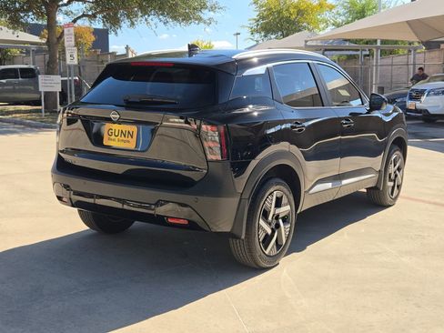 New 2026 Nissan Kicks SV image 3