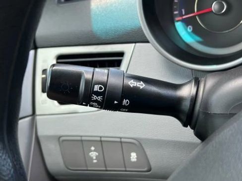 Used 2013 Hyundai Elantra image 75