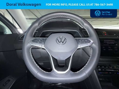 Certified 2024 Volkswagen Tiguan SE w/ Panoramic Sunroof Package FWD image 15