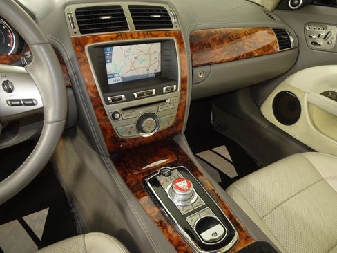 Used 2010 Jaguar XK Convertible image 37